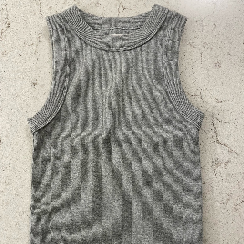 Neuw Light Gray Ribbed Top - Picture 2 of 4
